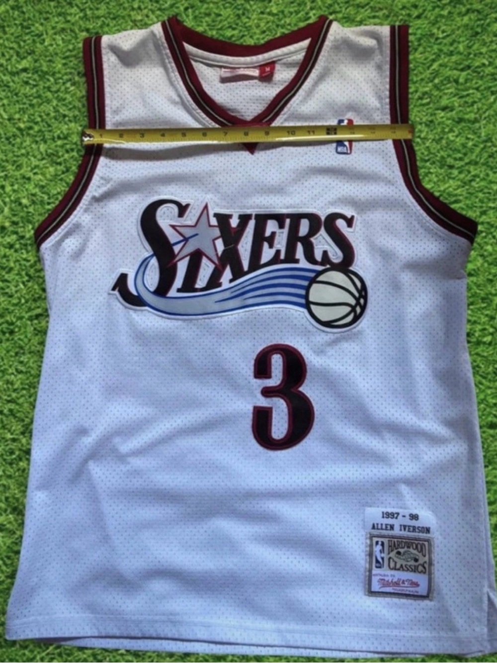 Mitchell & Ness Allen Iverson Philadelphia 76ers Jersey Adult Medium STITCHED